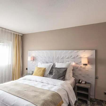 Mercure Annecy Sud Hotel 4*