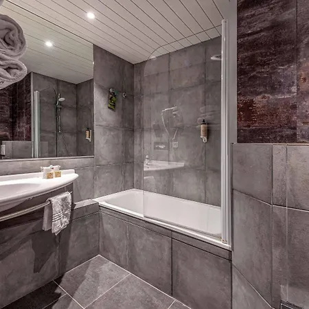 Mercure Annecy Sud Hotel 4*