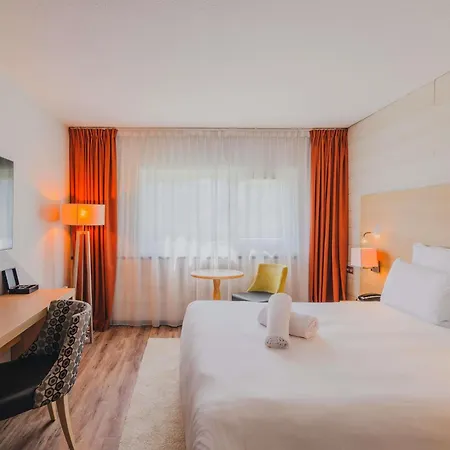 Mercure Annecy Sud Hotel 4*