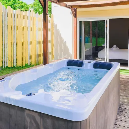 Hotel Mercure Annecy Sud 4*
