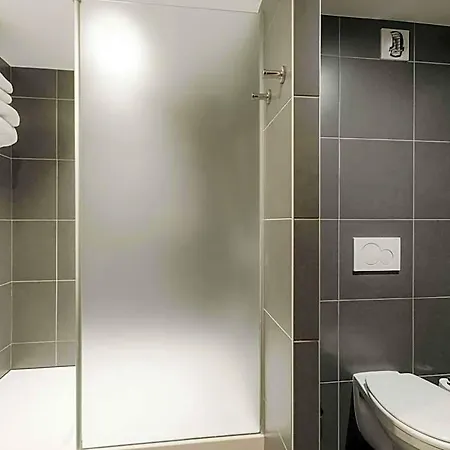 Mercure Annecy Sud Hotel 4*